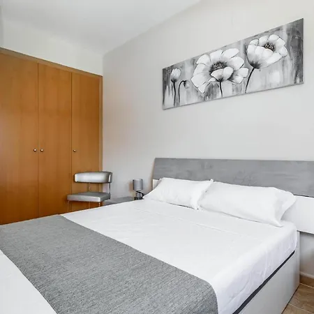 Вилла Charming 4-bed In Дения